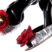 Magnetic Smooth Silk Red Flower Shoe Clips
