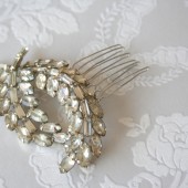 True vintage brooch hair comb