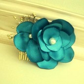 Teal flower comb