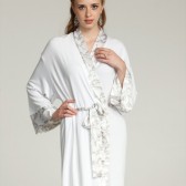 Lilian Robe