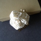 Elegant Rolled Roses Hair Comb