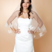 Paulina - Drop veil with Chantilly Appliques
