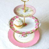 Pink roses cupcake stand