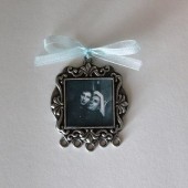 Damask Detailed Photo Frame Charm