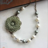 Olive and Ivory Pearls Necklace