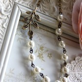 A lovely Leaf Branch and Ivory Pearls Necklace