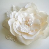 Kia Bridal Hair Clip Ivory 