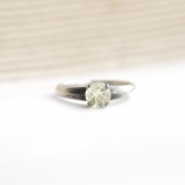 Lemon Quartz Solitaire