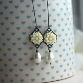 Ivory chrysanthemum mum with ivory pearl earrings