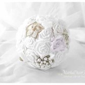 Brooch Bouquet Bridal Bouquet Jeweled Bouquet in White, Bridal White and Off White