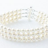 Tripple Strand Pearl Bracelet
