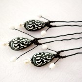 Black and White Hair Pin Set