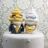 Cupcake Bride and Groom Wedding Cake Toppers