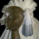 Classic Veil w/ Ruffle Pouf