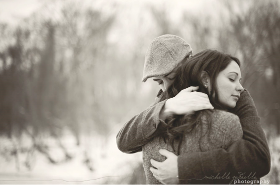 couple hugging engagement shoot bw couple hugging engagement session