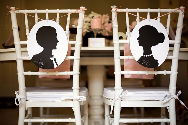 These sweet bride and groom silhouettes would look perfect at your wedding 