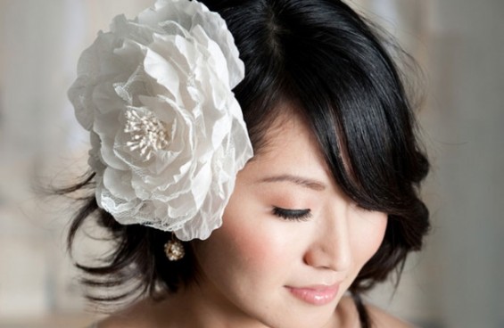 l_303132 large hair flower by tessa kim