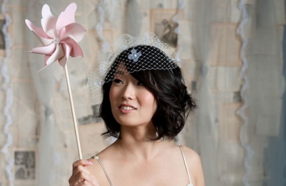 l_3067234 birdcage veil with flowers