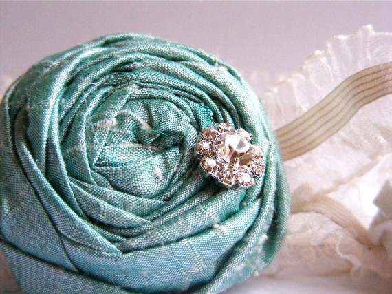 thechicaboutique2 bridesmaid garters in blue