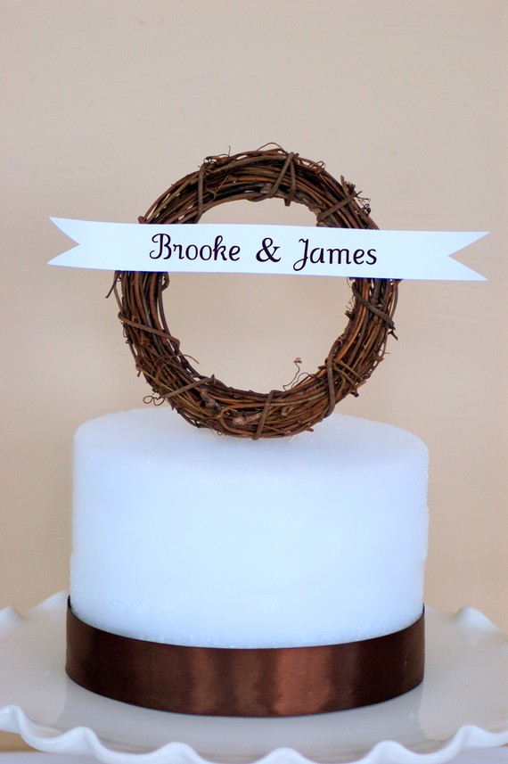 This will look beautiful in your wedding cake photos