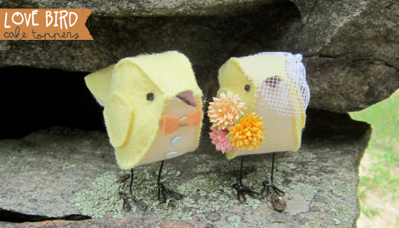 These adorable cake topper birds by Cinnamon Birds are perfect