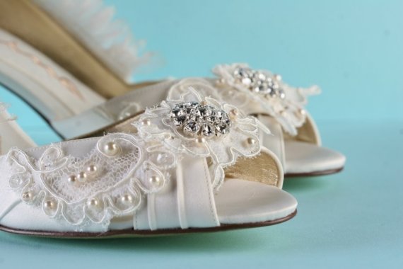 lace wedding shoes