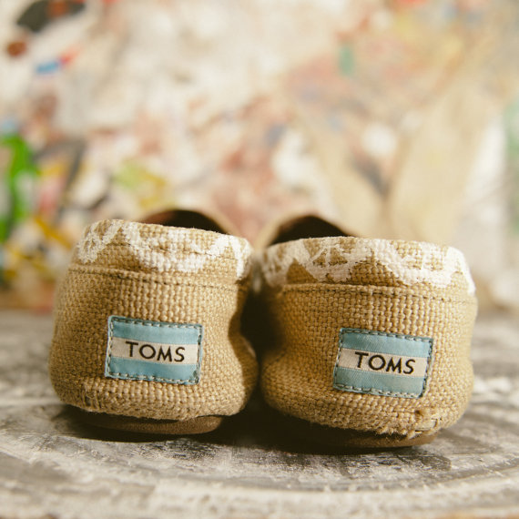 burlap flats for the rustic bride with a lace doily print wedding toms