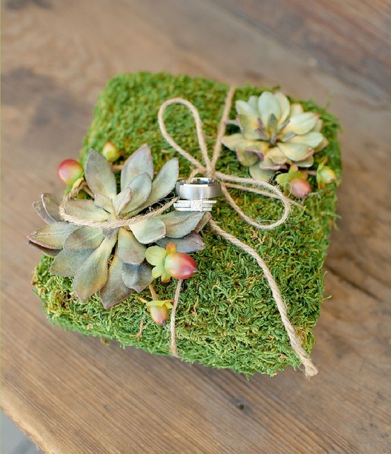 unique ring pillow styles