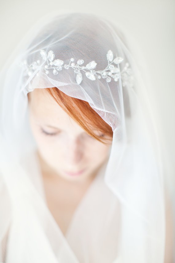 Bridal Crown A Perfect Combination of Veil + Veil Alternative