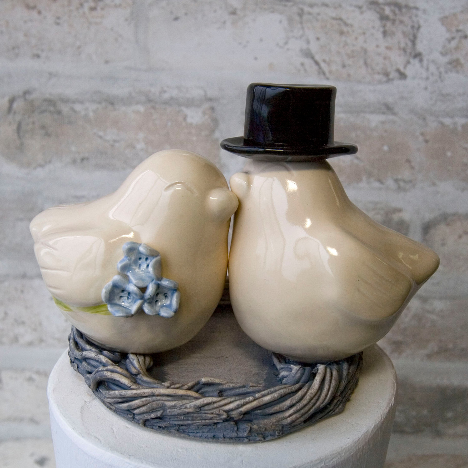These Cute Love Birds Make Beautiful Cake Toppers for Weddings