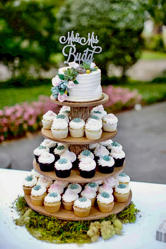 Where to Buy Cupcake Boxes for Wedding Favors Emmaline Bride