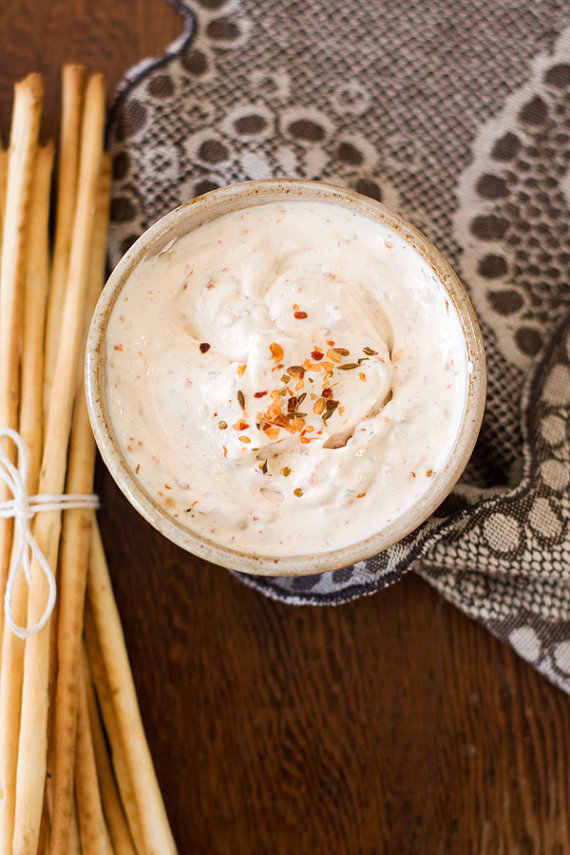 5 Foodie Wedding Favors: #3 BBQ Spice Rubs for Dip (by Dell Cove Spices via EmmalineBride.com) #favors #handmade #wedding #foodie