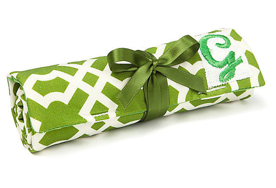 Jewelry Rolls for Bridesmaids (by CraftyStitches via Emmaline Bride)