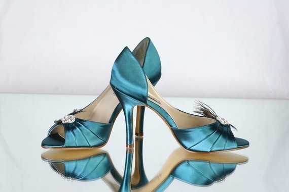 Wedding Shoe Tips: Peacock Heels by Paris XOX