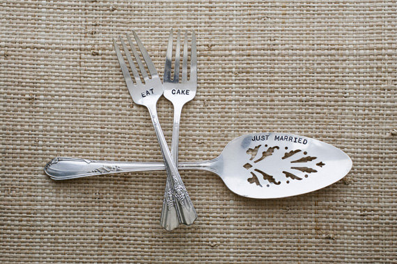 reusable wedding decorations - vintage personalized cake server