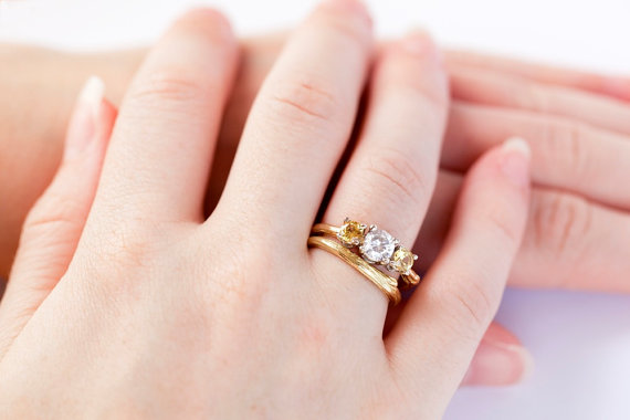 why a wedding ring is worn on the fourth finger