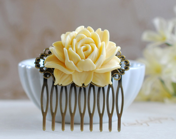 Buttercup Cream Yellow Rose Flower Hair Comb