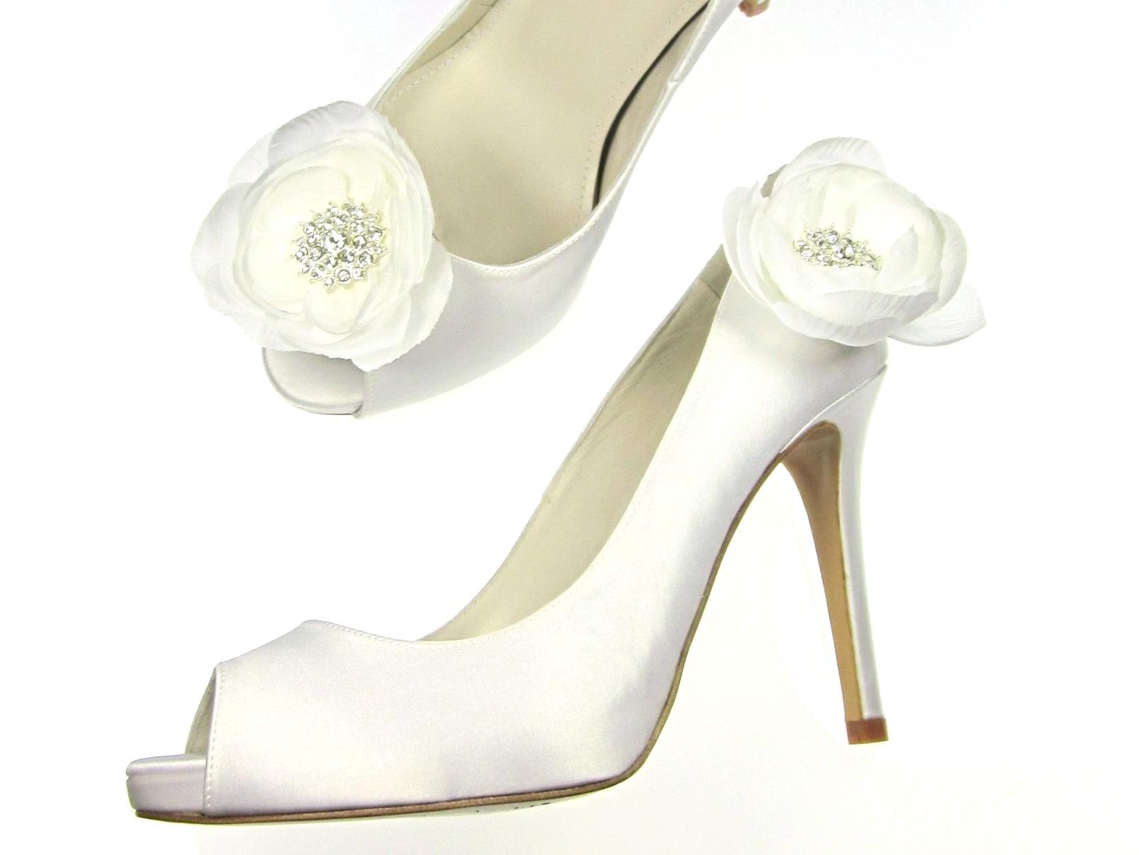 Bridal rhinestone white flower shoe clips