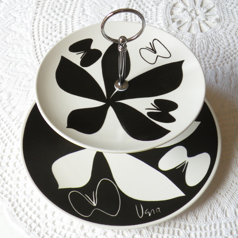 Black and White Mod Cupcake Stand