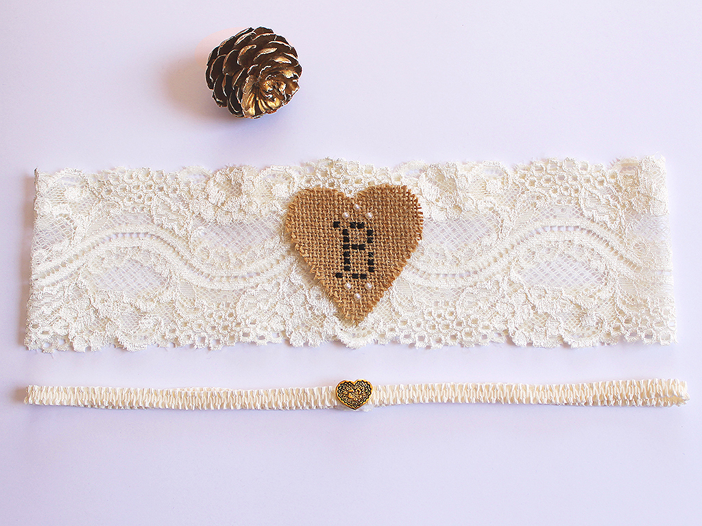 rustic garter set