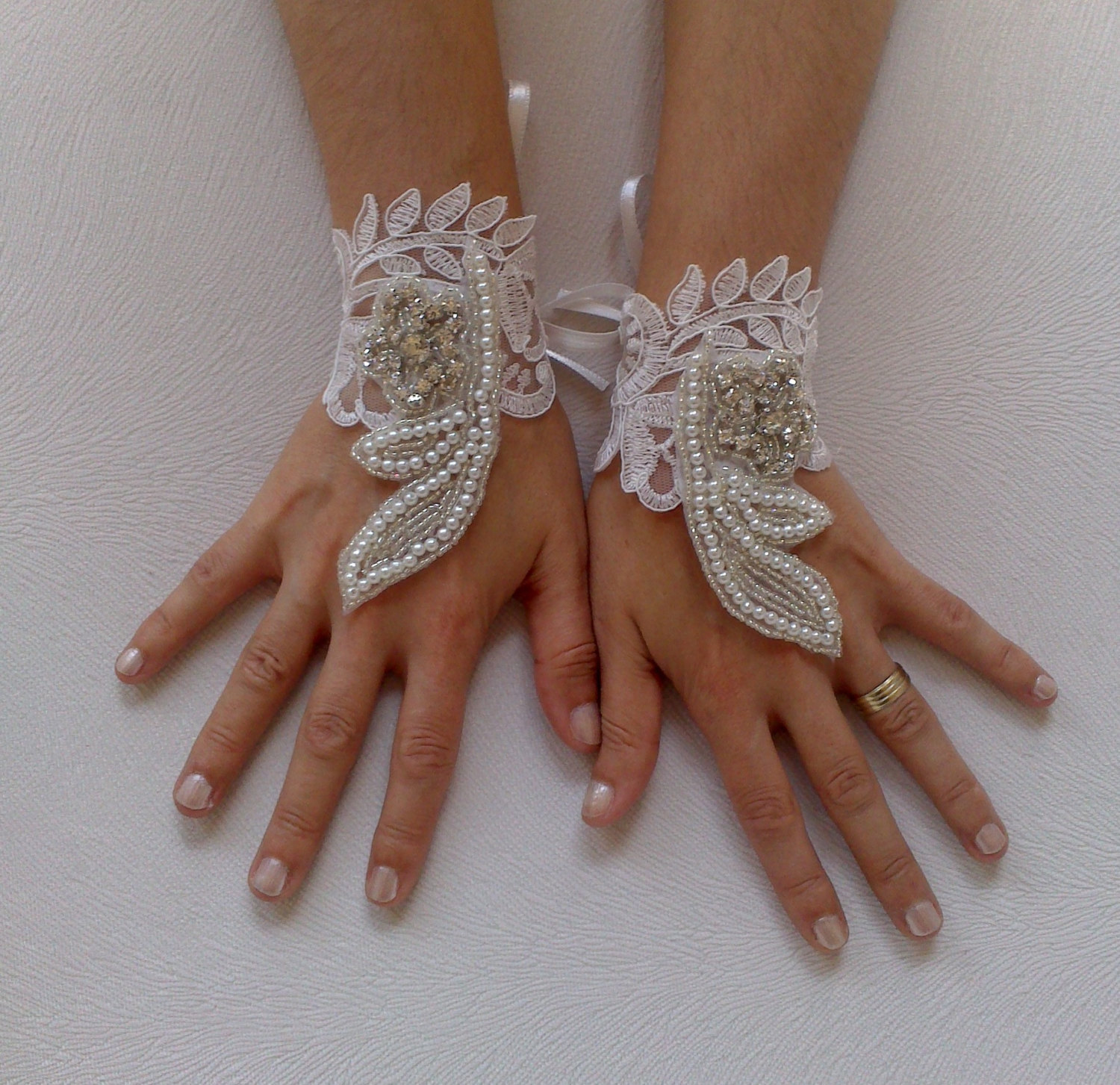 Unique very elegant Ivory rhinestone pearl Wedding glove bridal gauntlet