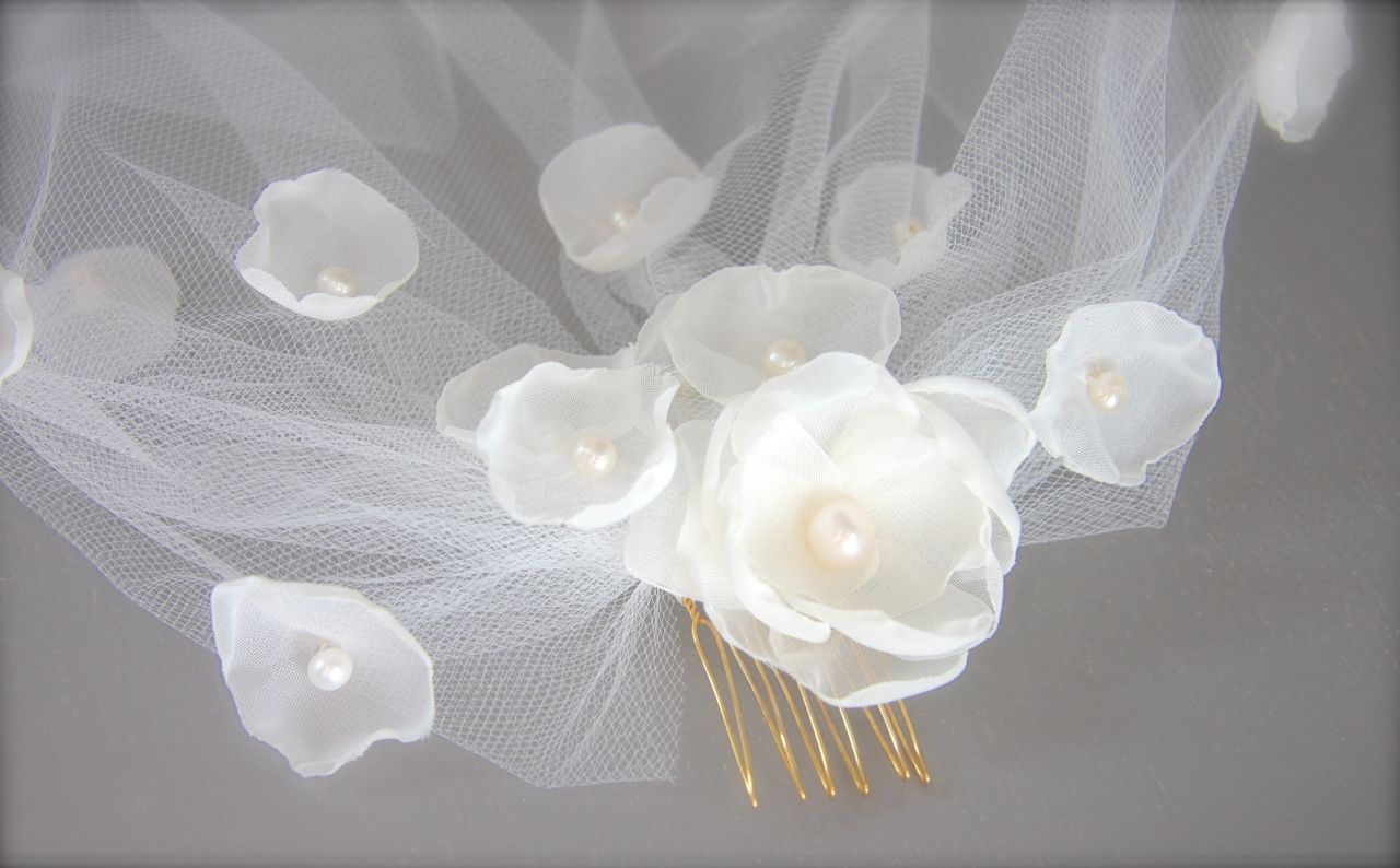 Blossom Petal Veil Birdcage Veil Birdal Illusion tulle organza flower