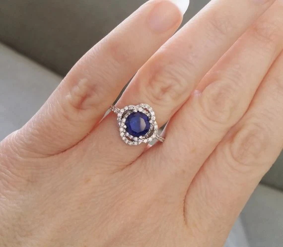 blue sapphire vintage style ring
