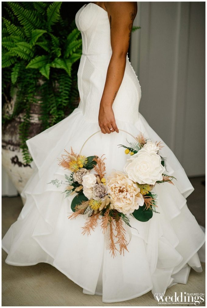 24 Best Alternative Wedding Bouquet Ideas (PHOTOS) | Emmaline Bride