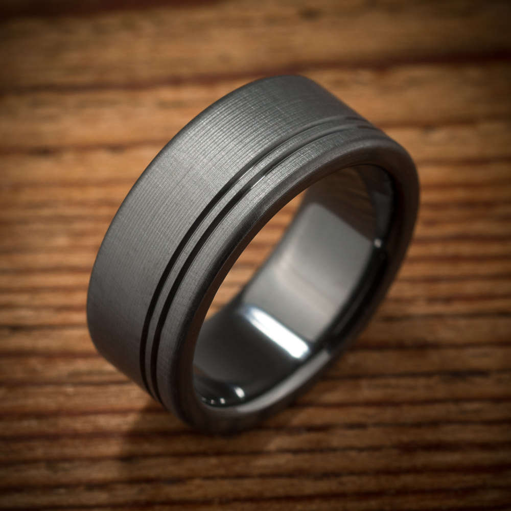 21 Unique Wedding Bands for Men - Alternative Wedding Rings (680 x 680 Pixel)