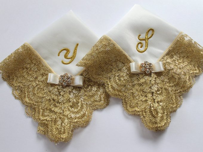 Handkerchief by Aristocrafts | via Where to Buy Wedding Handkerchiefs via Emmaline Bride: https://emmalinebride.com/bride/where-to-buy-wedding-handkerchiefs