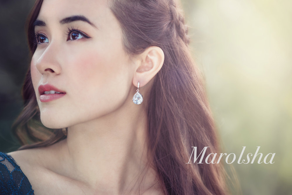 Giveaway: Win free bridal earrings by Marolsha Bridal! Exclusively at EmmalineBride.com