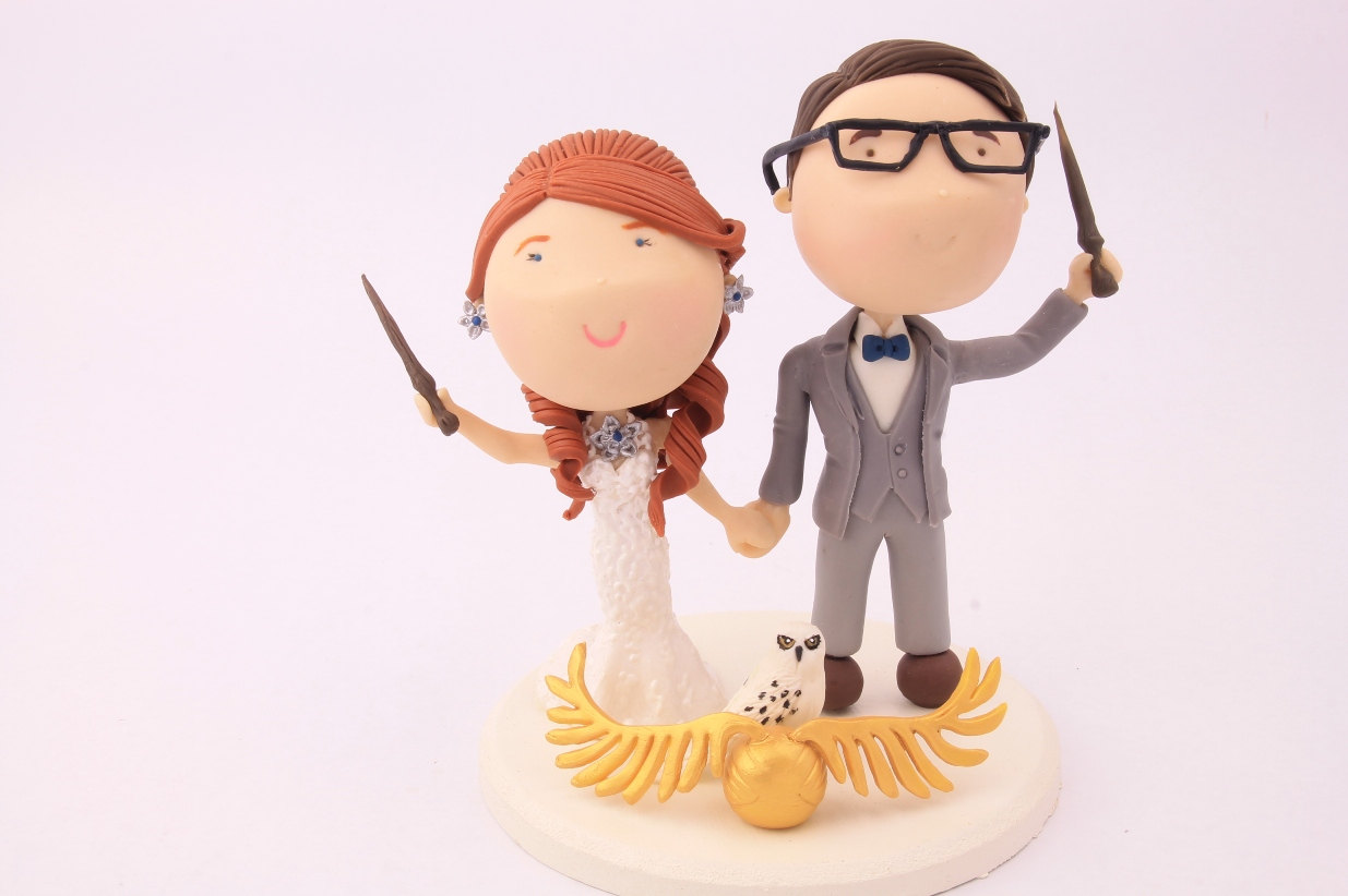 8 Adorably Geeky Harry Potter Cake Toppers