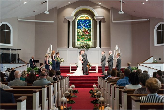 A Stunning Burlington North Carolina Wedding: Rebecca + Braxton - https://emmalinebride.com/real-weddings/a-stunning-burlington-north-carolina-wedding-rebecca-braxton | Michelle Robinson Photography