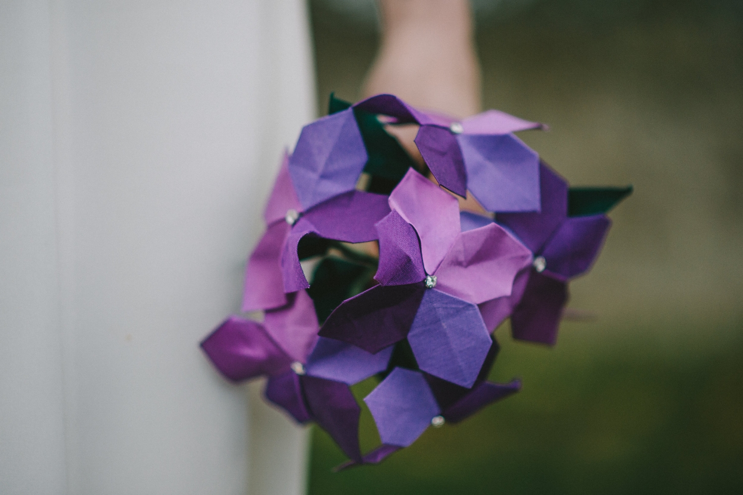 Origami Wedding Flowers Thatll Amaze You Emmaline Bride 0519